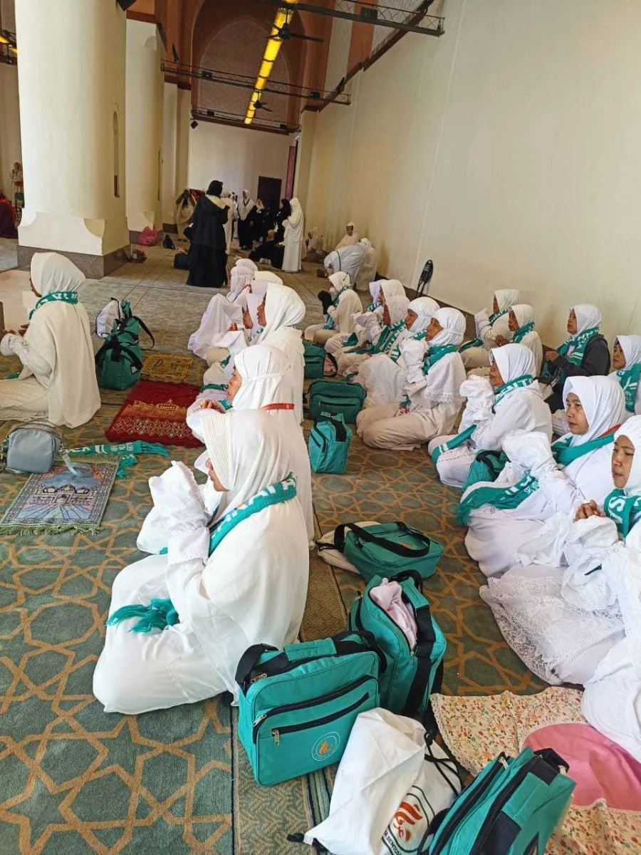 galeri umroh blitar arafah tour 13