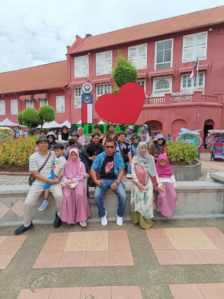 galeri trip wisata(malaka) umroh blitar arafah tour
